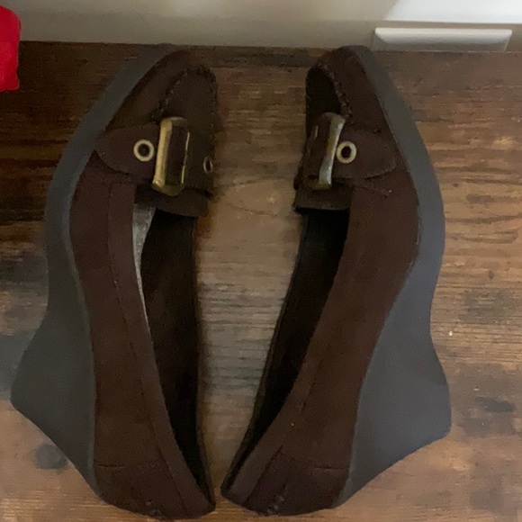 American Eagle Dark Brown Suede Leather Wedge Loafers 7.5 - Picture 6 of 7
